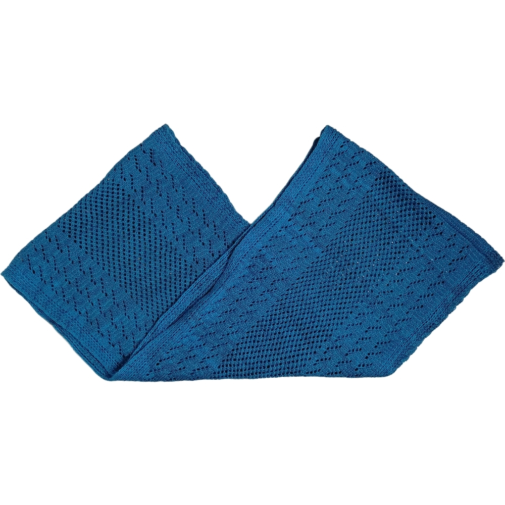 🐨 handmade teal infinity scarf made from an acrylic-wool blend